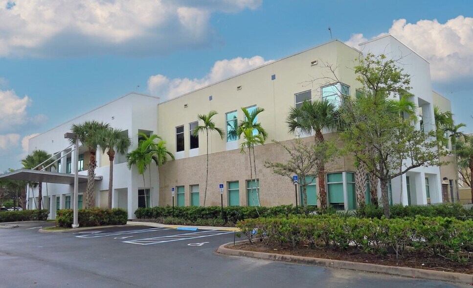 More Photos Of 1221 S State Road 7, Wellington Medical For Lease