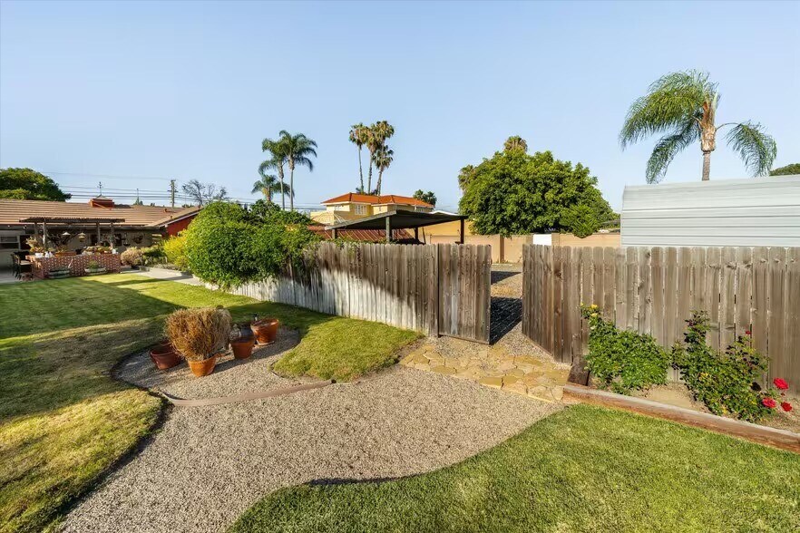 More Photos Of 11212 Chapman Ave, Garden Grove Land For Sale