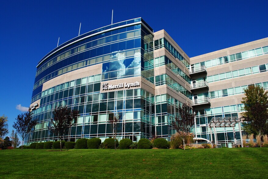 More Photos Of 500 Cummings Ctr, Beverly Office For Lease