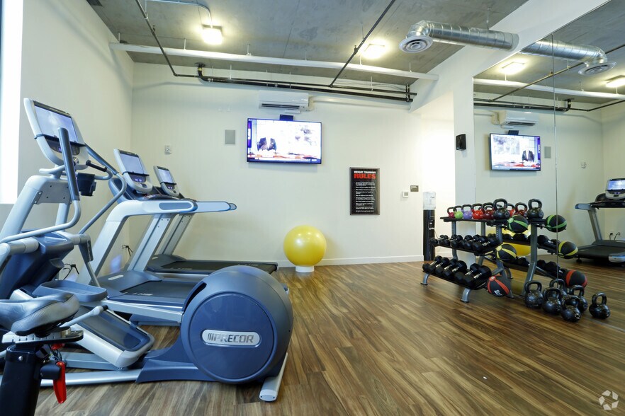 More Photos Of 4730 California Ave SW, Seattle Apartments For Lease