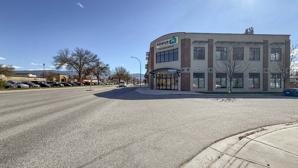 More Photos Of 1810 Gordon Dr, Kelowna Storefront For Lease