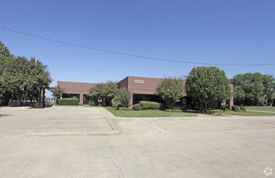 More Photos Of 1500 Ederville Rd, Fort Worth Office For Lease