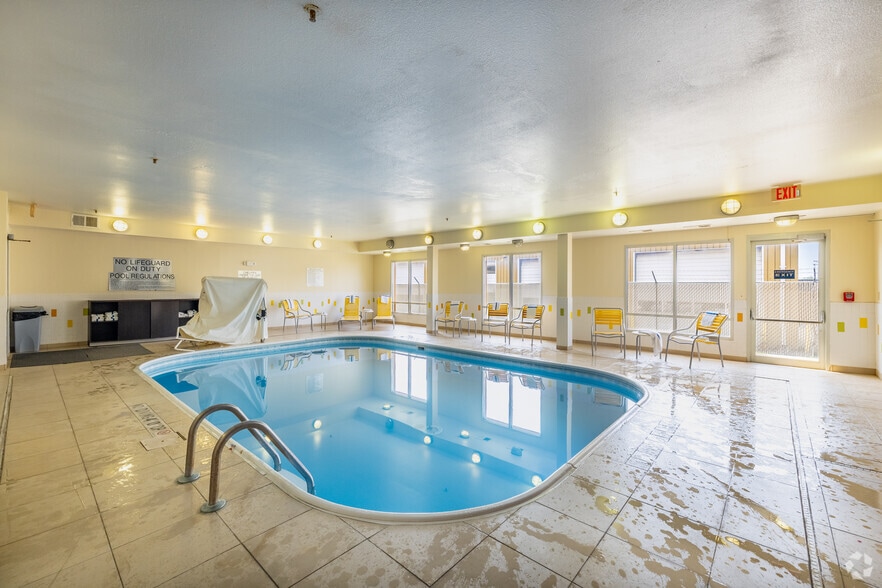 More Photos Of 4221 Industrial Ave, Lincoln Hotel For Sale