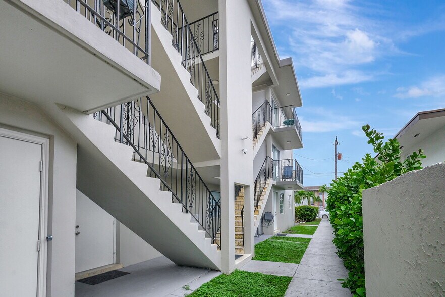 More Photos Of 2014 SW 3rd St, Miami Apartments For Sale