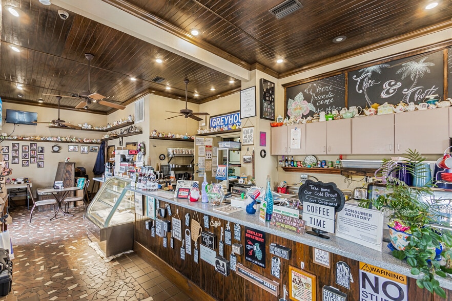 More Photos Of 700 St. Johns Ave, Palatka Restaurant For Sale