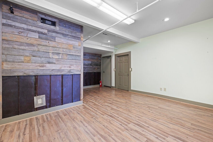 More Photos Of 226 W Washington St, Madison Freestanding For Sale
