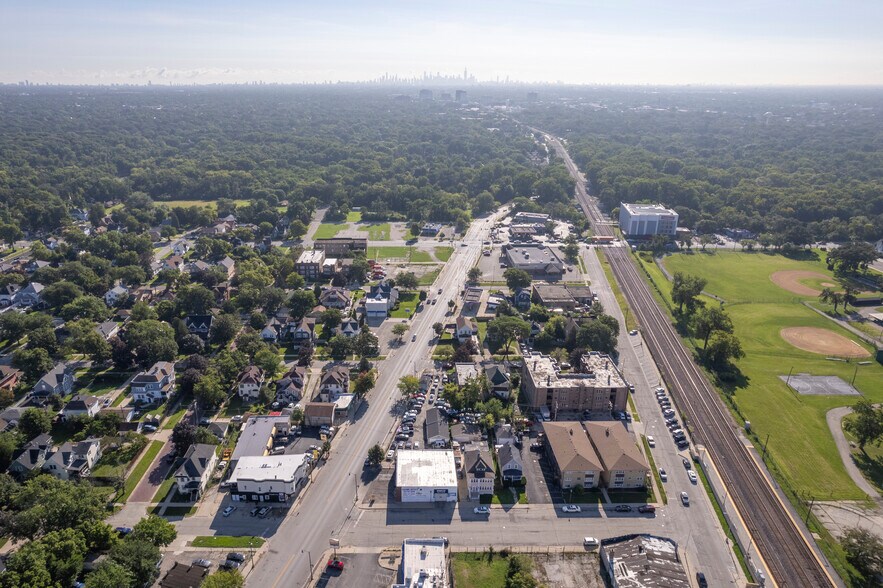More Photos Of 320 Lake St, Maywood Carwash For Sale