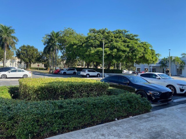 More Photos Of 8880 NW 20th St, Doral Research And Development For Lease