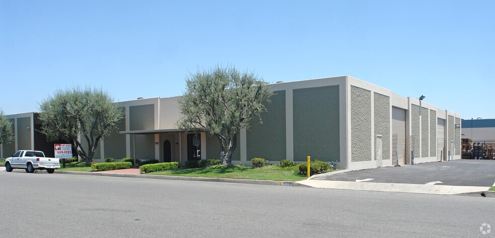 More Photos Of 15321-15323 Texaco Ave, Paramount Unknown For Lease