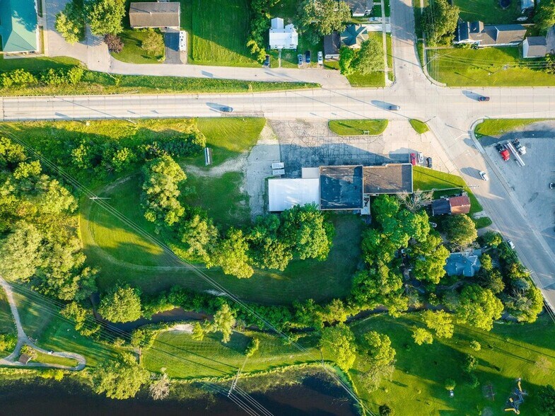 More Photos Of 604 E Wisconsin St, Sparta Industrial For Sale