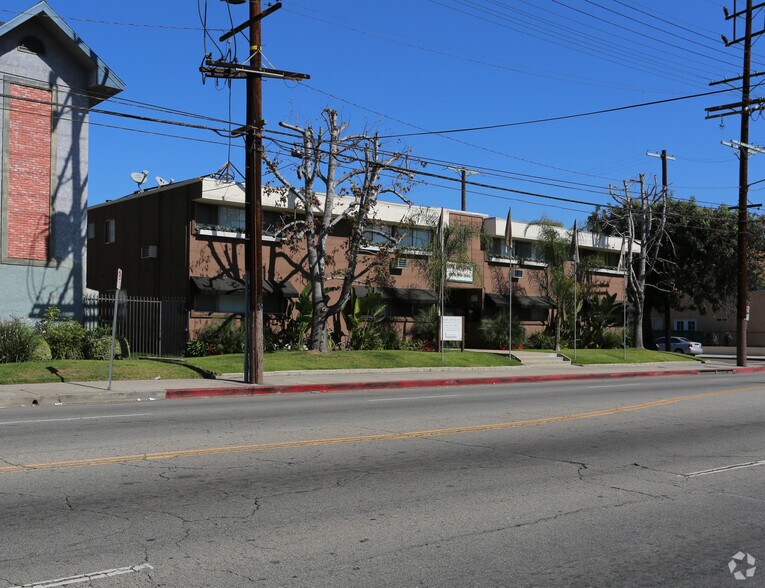 More Photos Of 15405 Vanowen St, Van Nuys Apartments For Sale