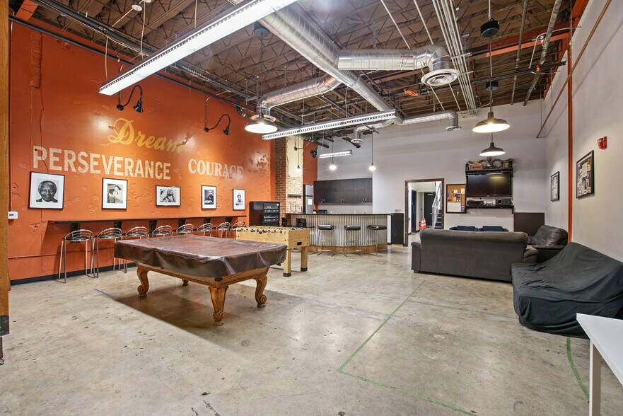 More Photos Of 1971 S Vermont Ave, Los Angeles Industrial For Sale