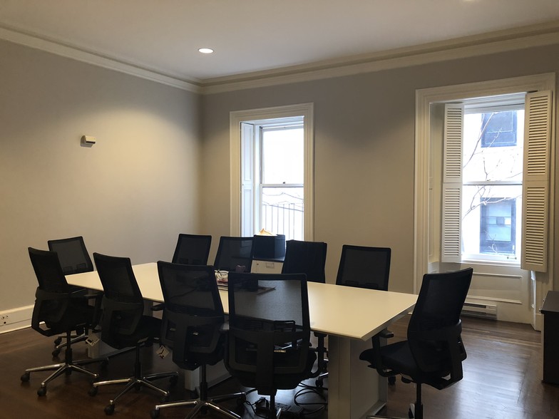 Primary Photo Of 17 Arlington St, Boston Office For Lease