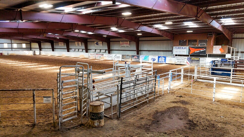 More Photos Of 99 Stacks Dr, Damascus Horse Stables For Sale