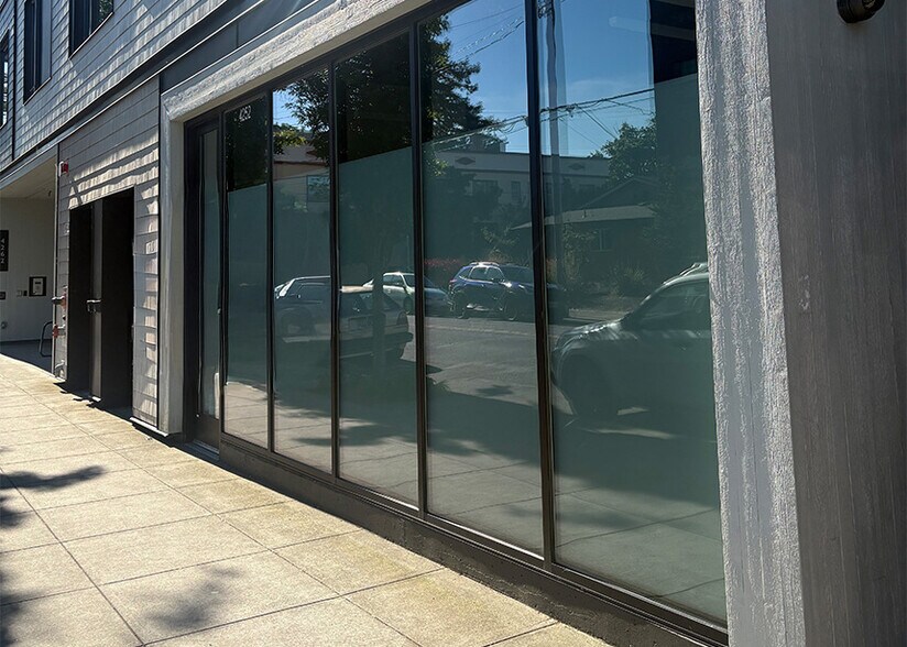 More Photos Of 4252 SE Belmont St, Portland Apartments For Lease