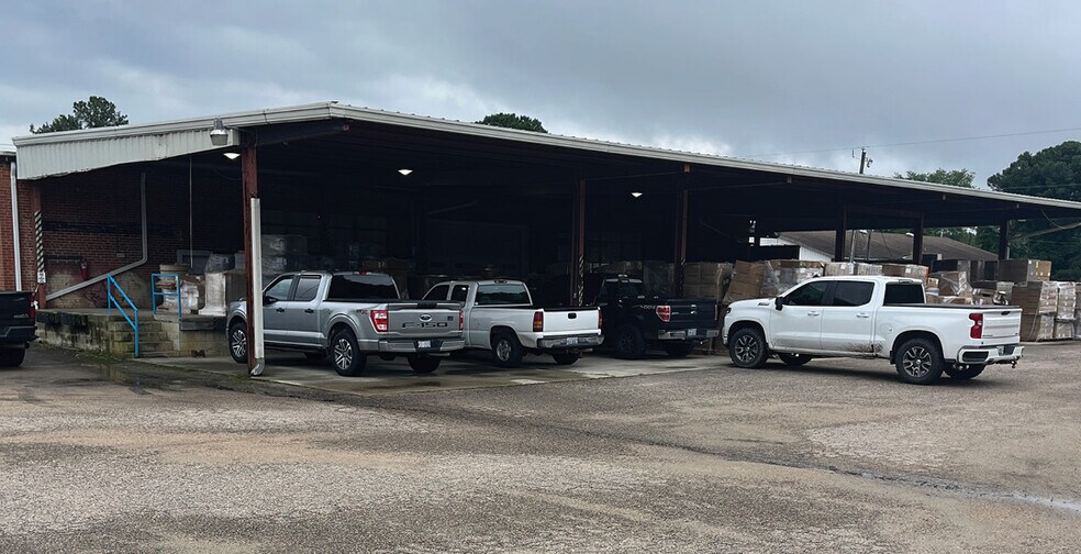 More Photos Of 401 Main St, Rich Square Warehouse For Sale