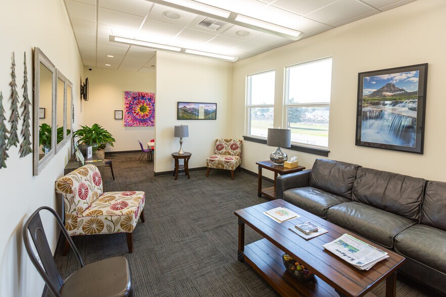 More Photos Of 200 W Railroad Ave, Plains Medical For Sale