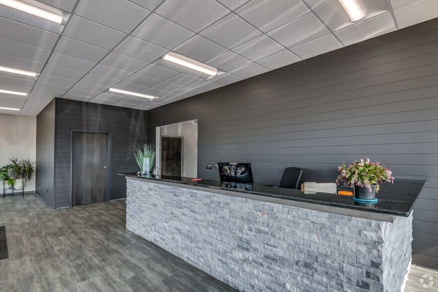 More Photos Of 6220 Washington Ave, Racine Freestanding For Lease