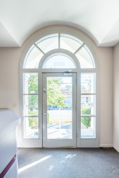 More Photos Of 2223 Oak St, Jacksonville Medical For Lease