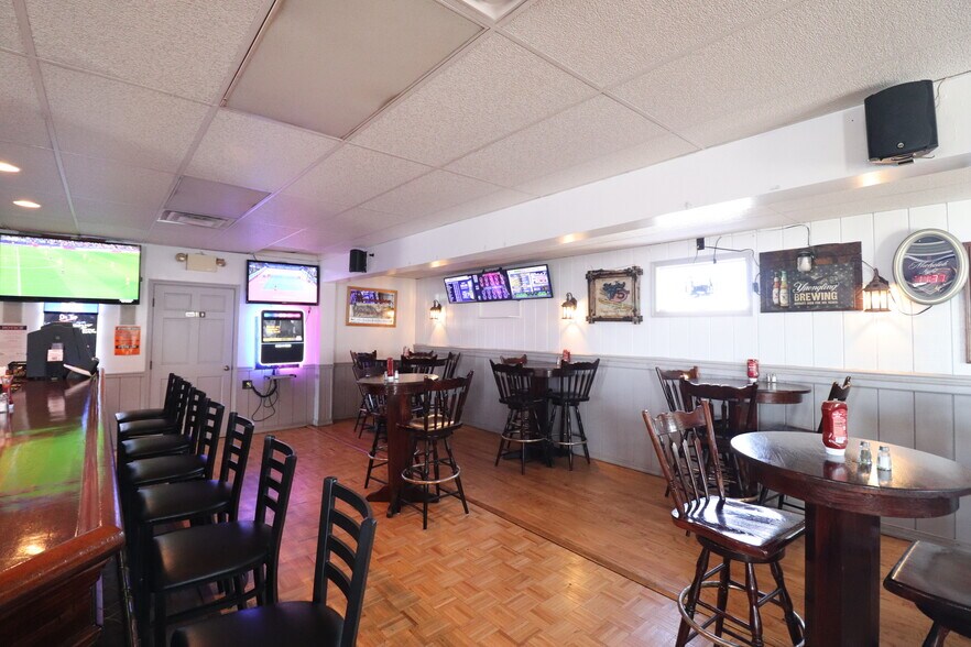 More Photos Of 7646 Lancaster Ave, Myerstown Restaurant For Sale
