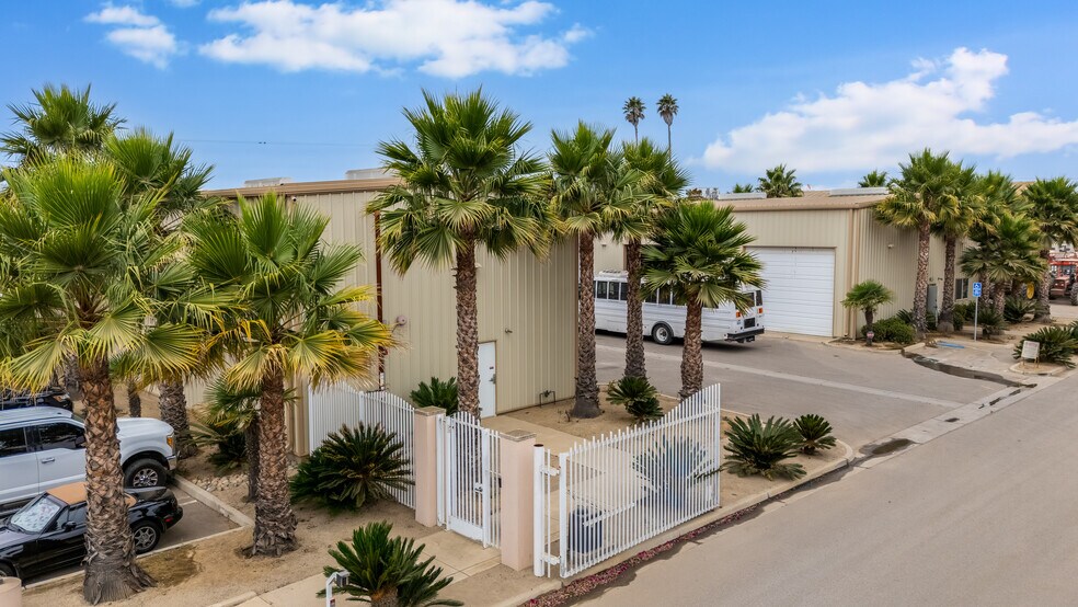 More Photos Of 1227 La Brea, Santa Maria Warehouse For Lease