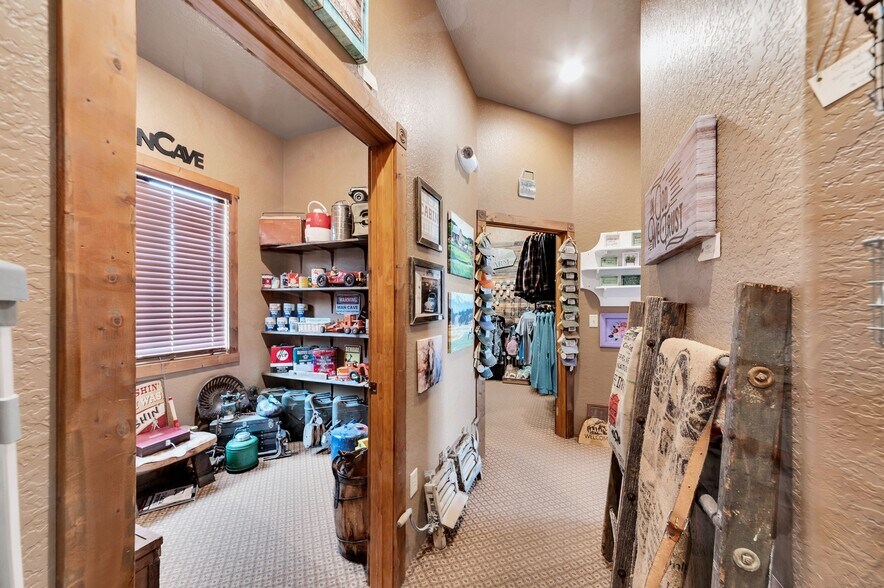 More Photos Of 710 Tenaya St, Hermosa General Retail For Sale