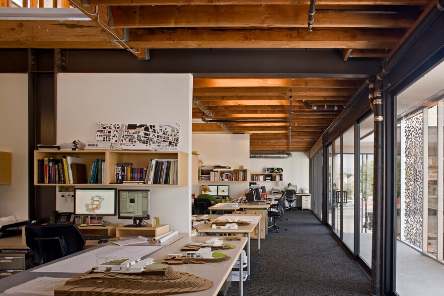 More Photos Of 639-641 N Larchmont Blvd, Los Angeles Loft Creative Space For Sale