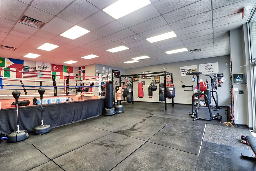 More Photos Of 524 Wolcott Rd, Wolcott Storefront Retail Office For Lease