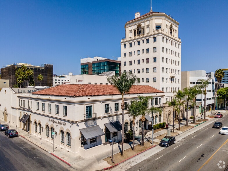 More Photos Of 6525 W Sunset Blvd, Los Angeles Loft Creative Space For Lease