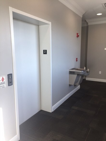 More Photos Of 2902 N Armenia Ave, Tampa Office For Lease