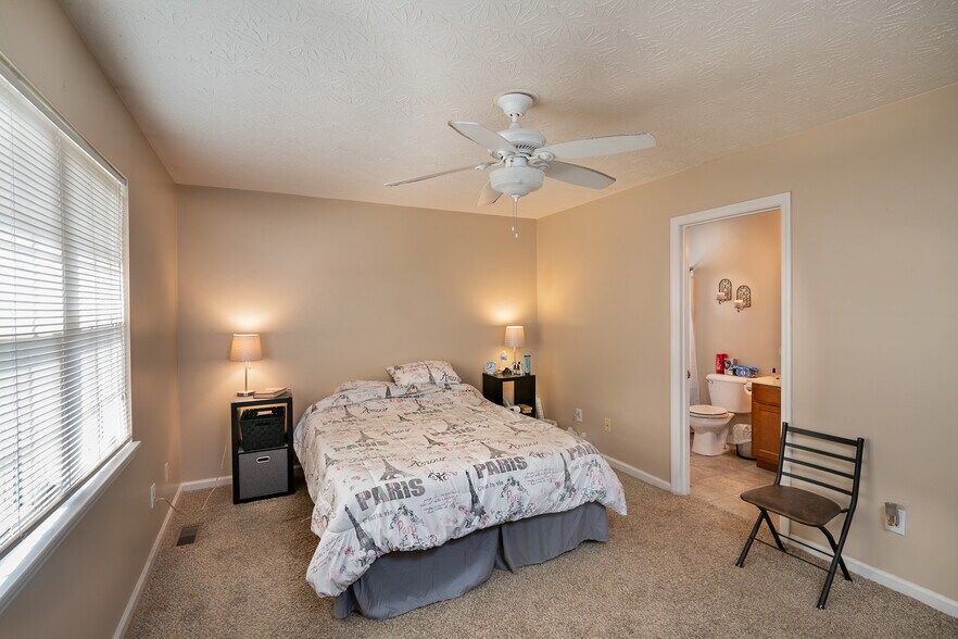 More Photos Of 3353-3375 Cove Lake Dr, Lexington Apartments For Sale