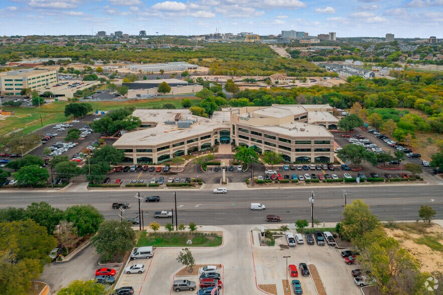 More Photos Of 9150 Huebner Rd, San Antonio Medical For Lease