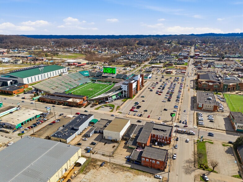 More Photos Of 212 20th St, Huntington Storefront Retail Residential For Sale