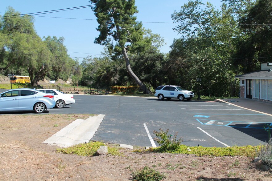 More Photos Of 2809 S Mission Rd, Fallbrook Freestanding For Lease