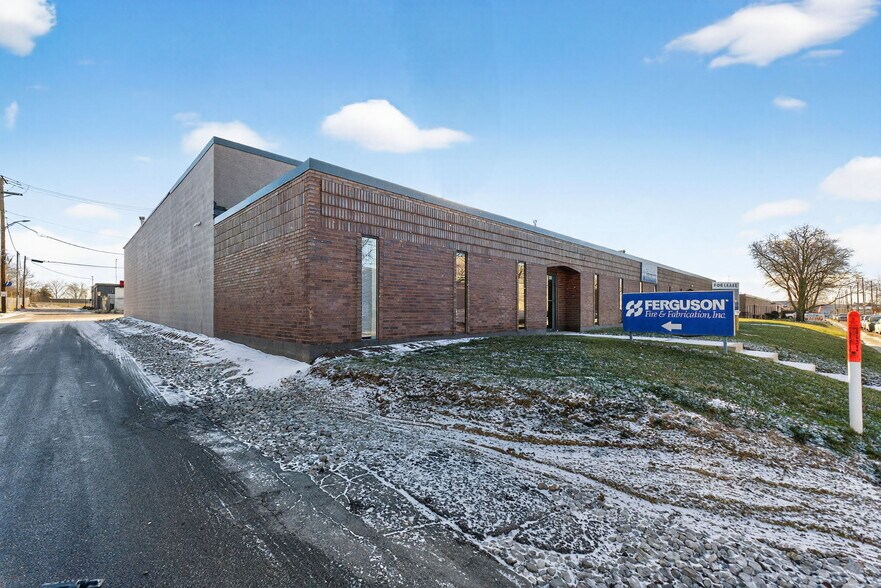 More Photos Of 1632-1644 Clara St, Columbus Warehouse For Lease