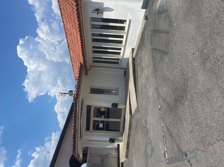 More Photos Of 11505 S Memorial Pky, Huntsville Storefront For Sale