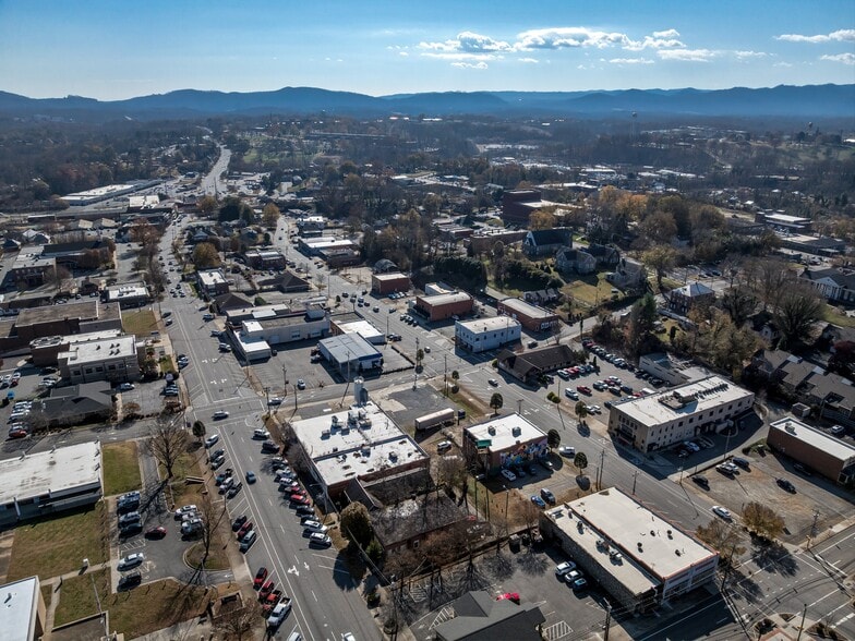 More Photos Of 212 S Green St, Morganton Bar For Sale