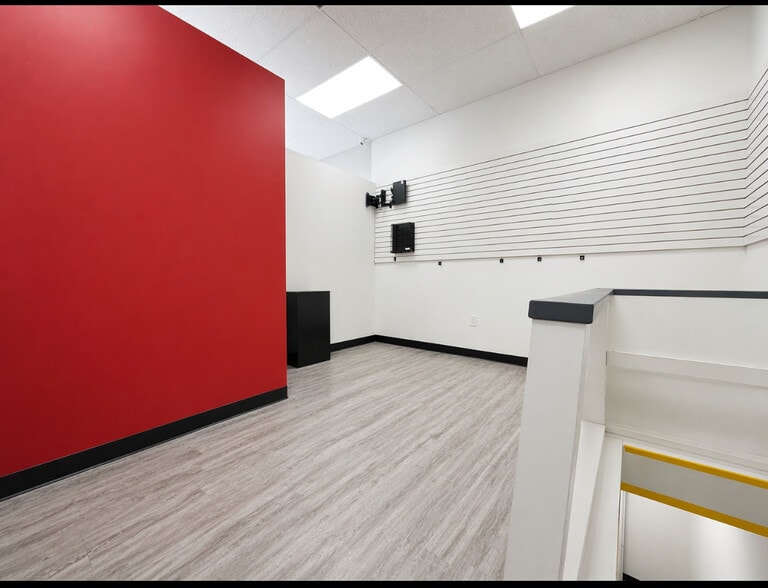 More Photos Of 156-164 Delancey St, New York Storefront For Lease