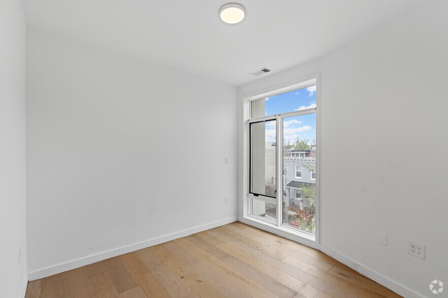 More Photos Of 3601 14th St NW, Washington Apartments For Sale