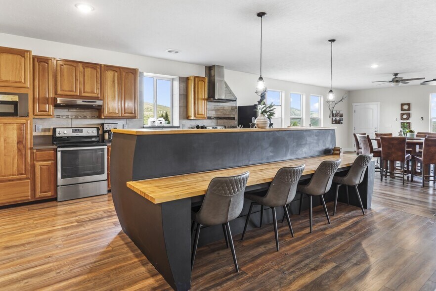 More Photos Of 2033 Sleepy Sage Ln, Richfield Specialty For Sale