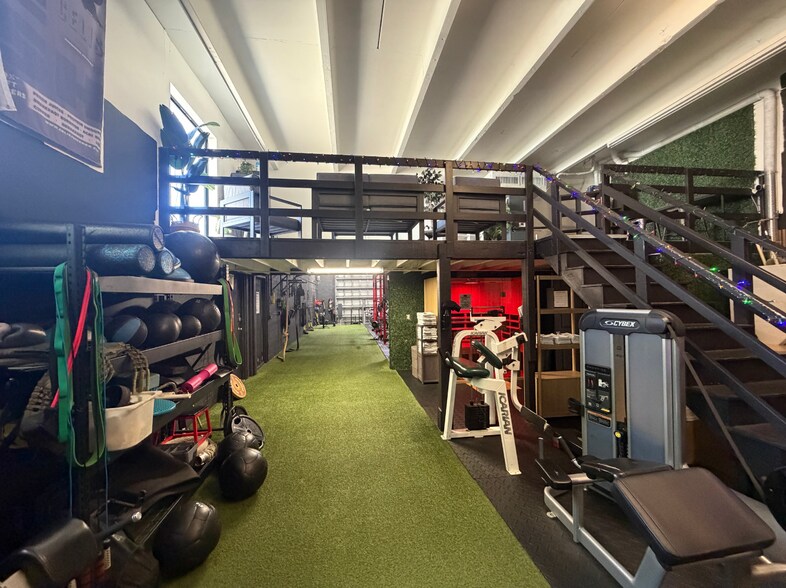 More Photos Of 1142 Okeechobee Rd, West Palm Beach Industrial For Lease