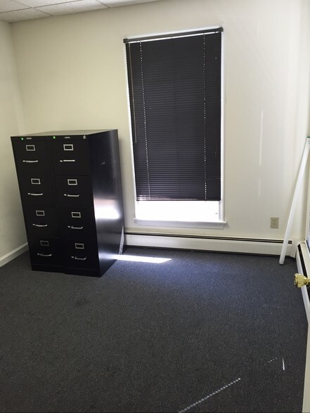 More Photos Of 349 York Rd, Willow Grove Medical For Lease