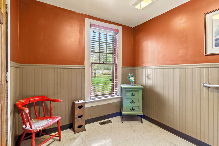 More Photos Of 54 S Main St, Magnetic Springs Restaurant For Sale