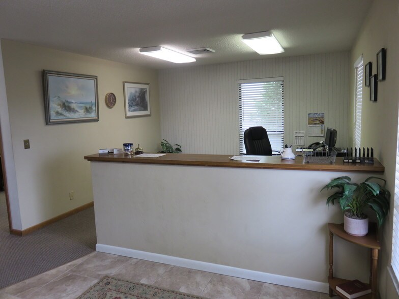 More Photos Of 1326 S Ridgewood Ave, Daytona Beach Office For Lease