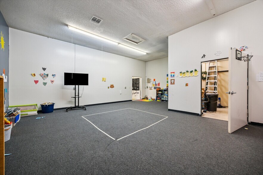 More Photos Of 12048 Stallings Commerce Dr, Matthews Storefront Retail Office For Sale