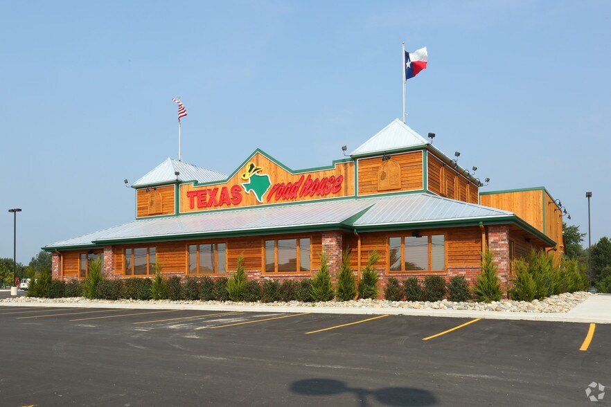 Primary Photo Of 4140 Miller Rd, Flint Restaurant For Sale