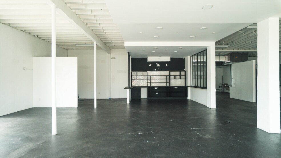 More Photos Of 2500 N Miami Ave, Miami Light Distribution For Sale