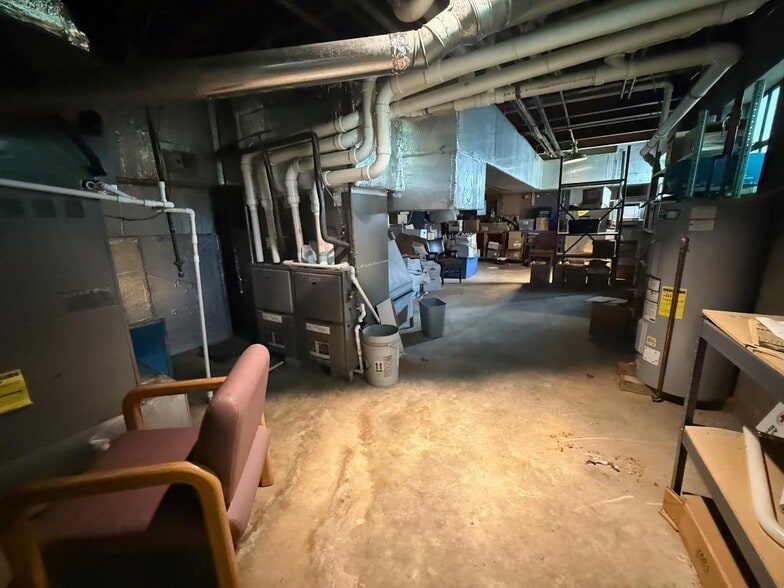 More Photos Of 4201 Blackburn Ave, Ashland Medical For Sale