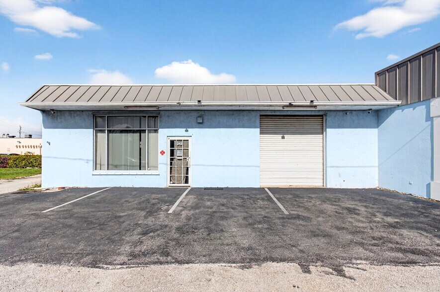More Photos Of 321 N Railroad Ave, Boynton Beach Unknown For Lease