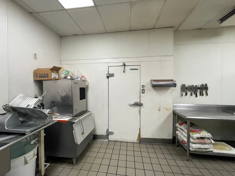 More Photos Of 912-980 S Euclid St, Anaheim Restaurant For Lease